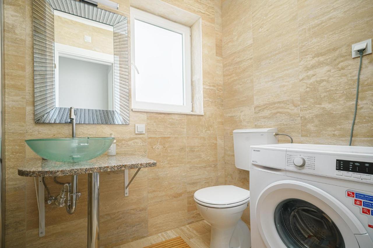 Vila Regina Apartment Paloma With Swimming Pool イェゼラ エクステリア 写真