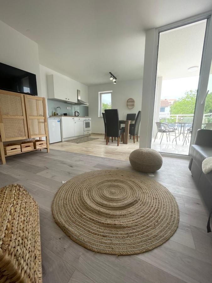 Vila Regina Apartment Paloma With Swimming Pool イェゼラ エクステリア 写真